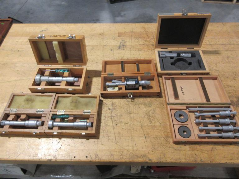 Bore Micrometers 3 Point Contact, (3) SPI .8" - 2", (1) Mitutoyo Digital .5" -.8", (1) Fowler 1.375" - 2", Etalon Set .400" - .800"- Auction Item