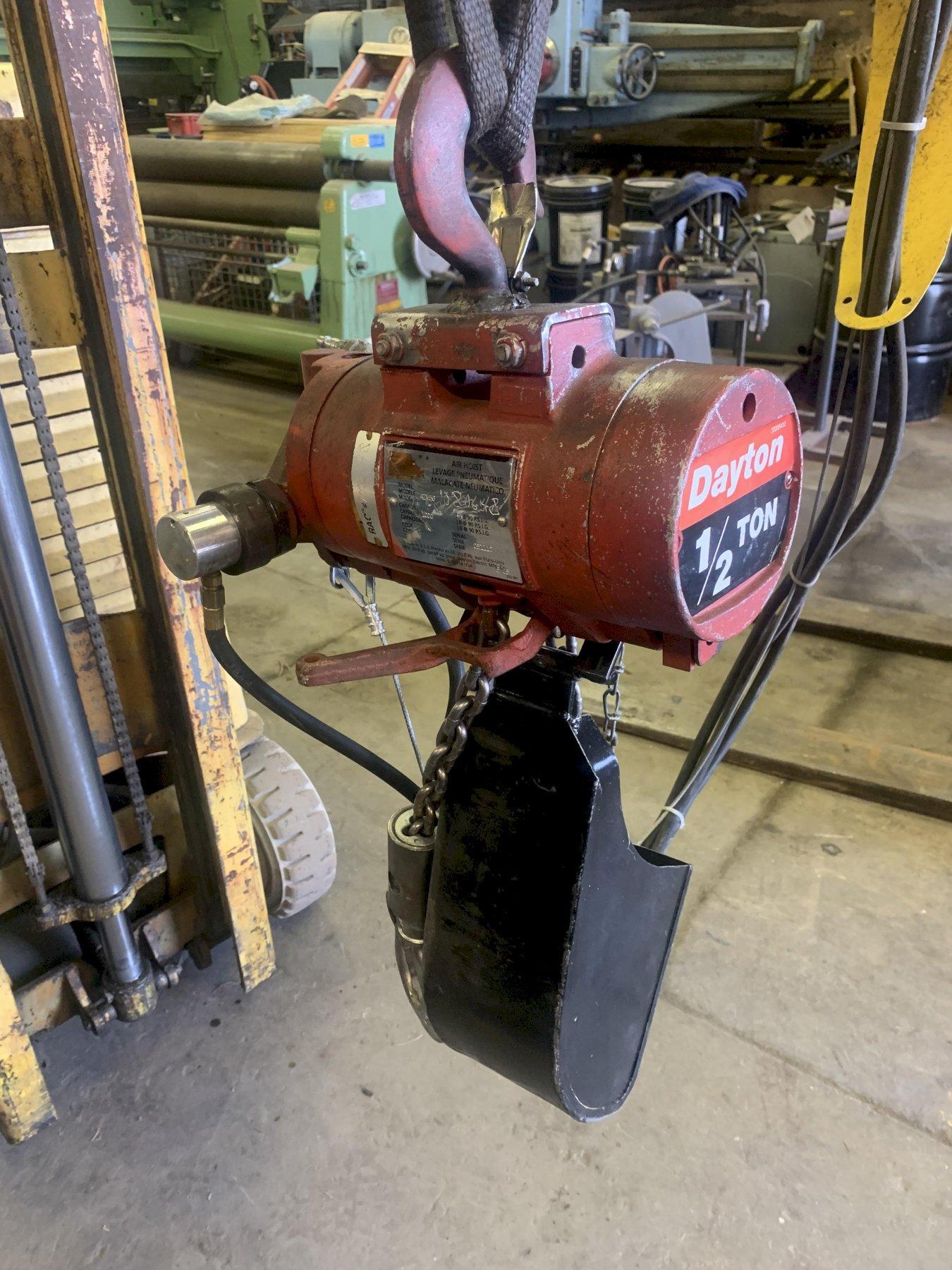 1 - PREOWNED DAYTON AIR CHAIN HOIST, MODEL #: 4ZW56, S/N: 051112