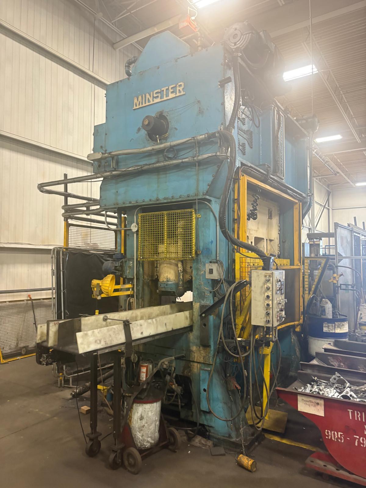 300 Ton MINSTER E2 300 84-48