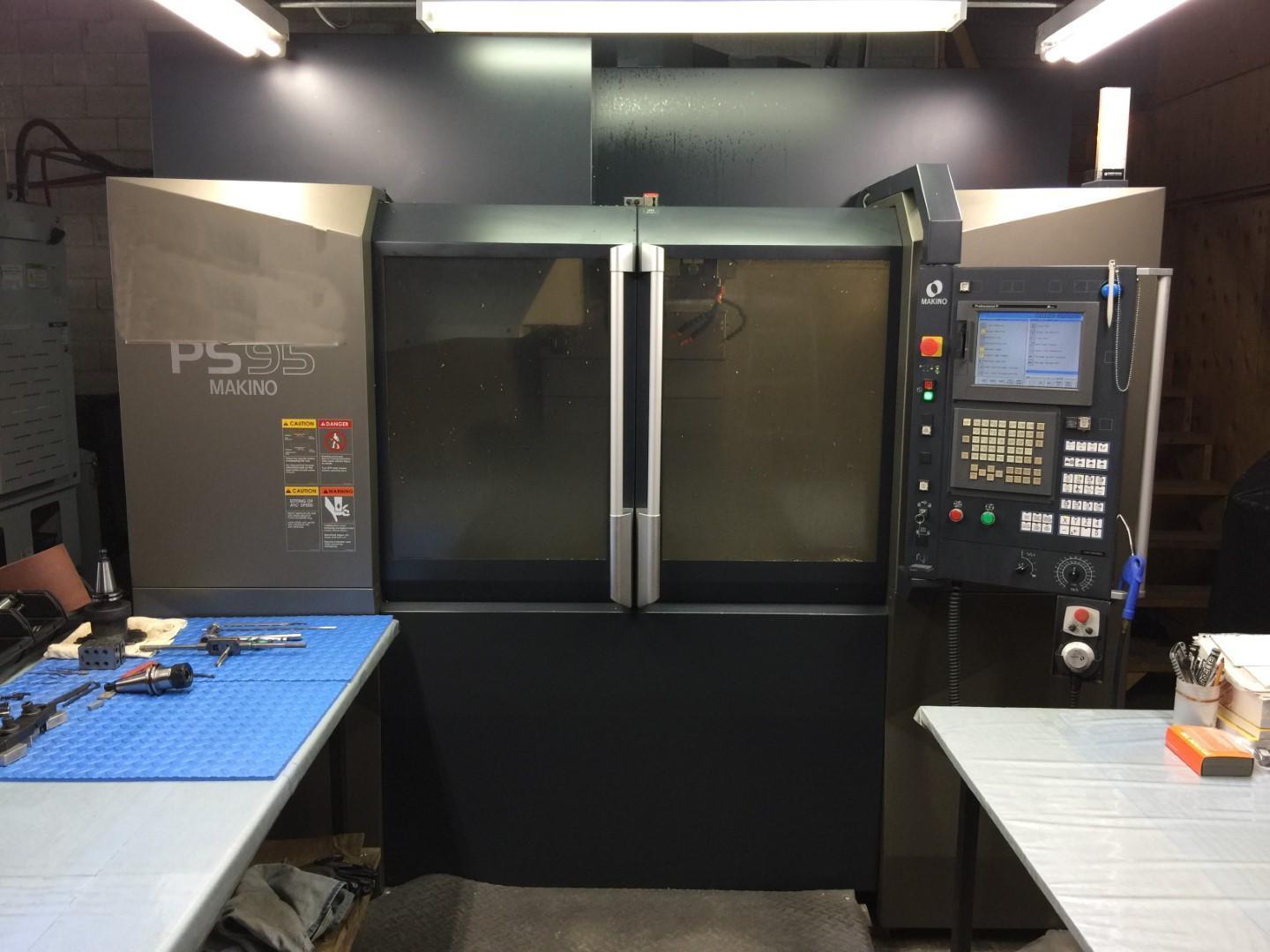 Makino PS95 CNC Vertical Machining Center