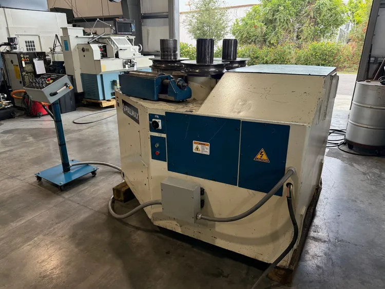 5" X 5" X 1/2" PULLMAX Z-41 HYDRAULIC ANGLE ROLL