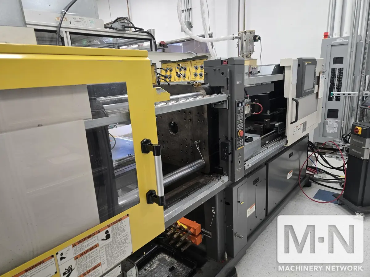 110 TON 4.87 OZ MILACRON MODEL ROBOSHOT SiB-110 INJECTION MOLDING MACHINE MFG 2005