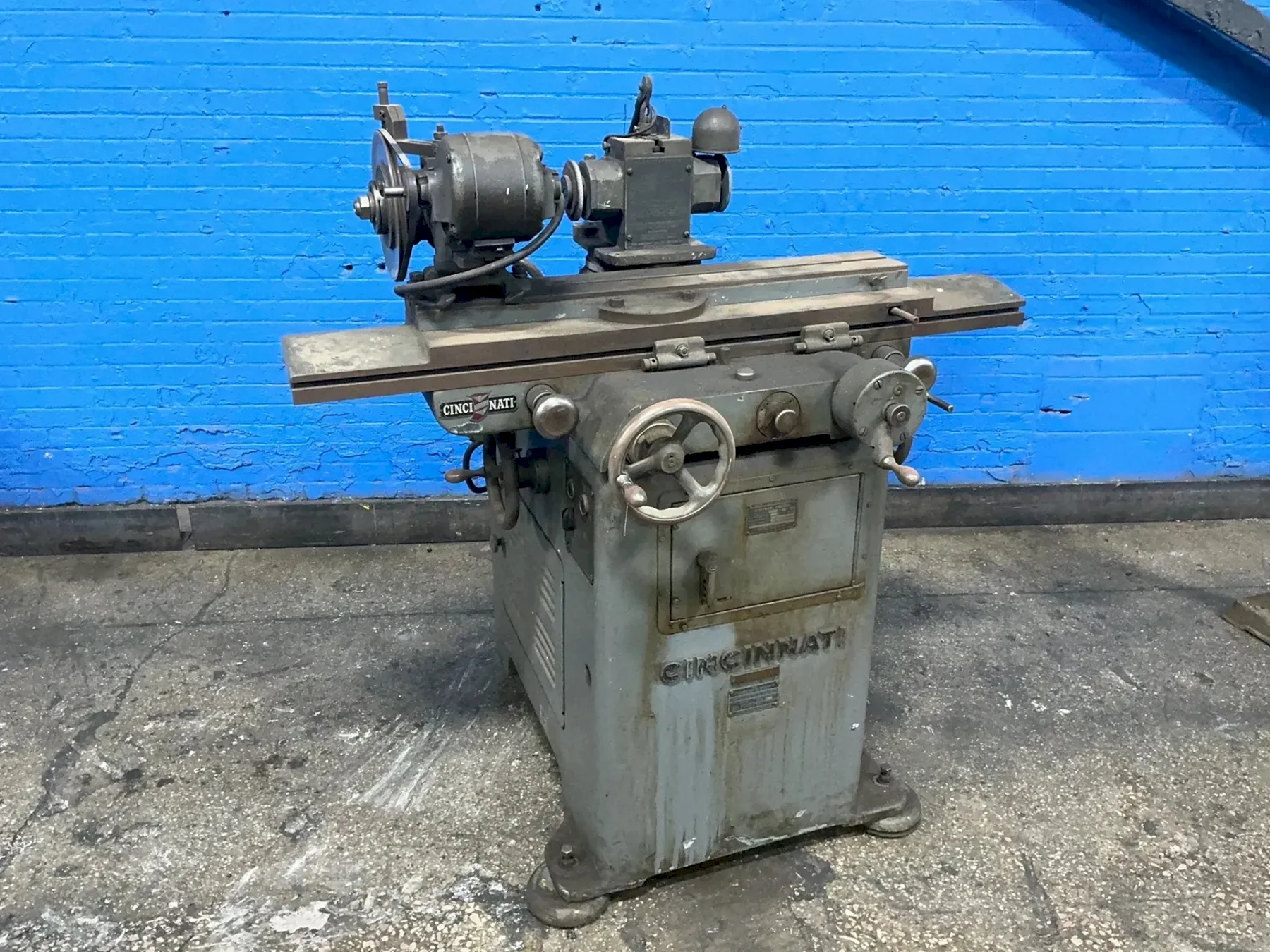 CINCINNATI 5” X 28” CUTTER GRINDER  -  NO. 2