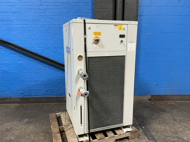 DIMPLEX THERMAL SOLUTIONS 3 HP CHILLER  -  SVI-3000-M