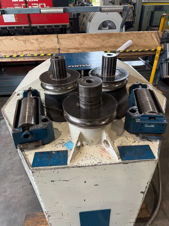 5" X 5" X 1/2" PULLMAX Z-41 HYDRAULIC ANGLE ROLL