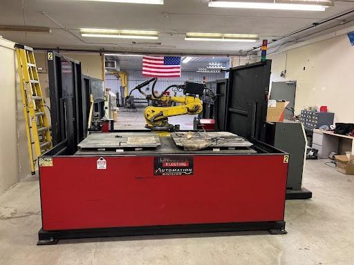 LINCOLN ELECTRIC Dual cell - Robots