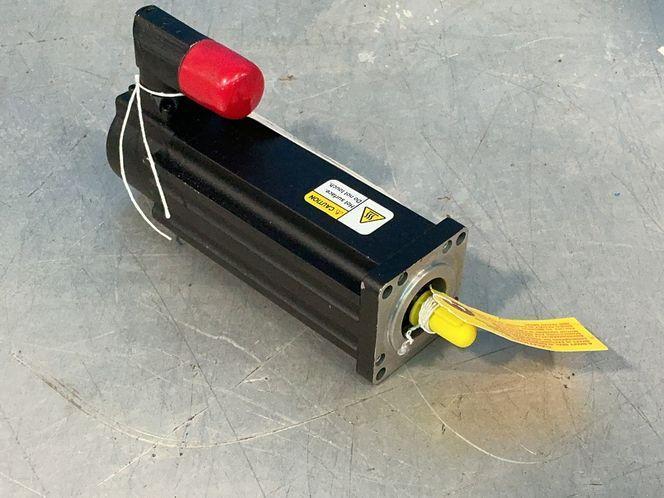 Allen-bradley 4500 Rpm Servo/motor - Vpl-a0633f-pj12aa