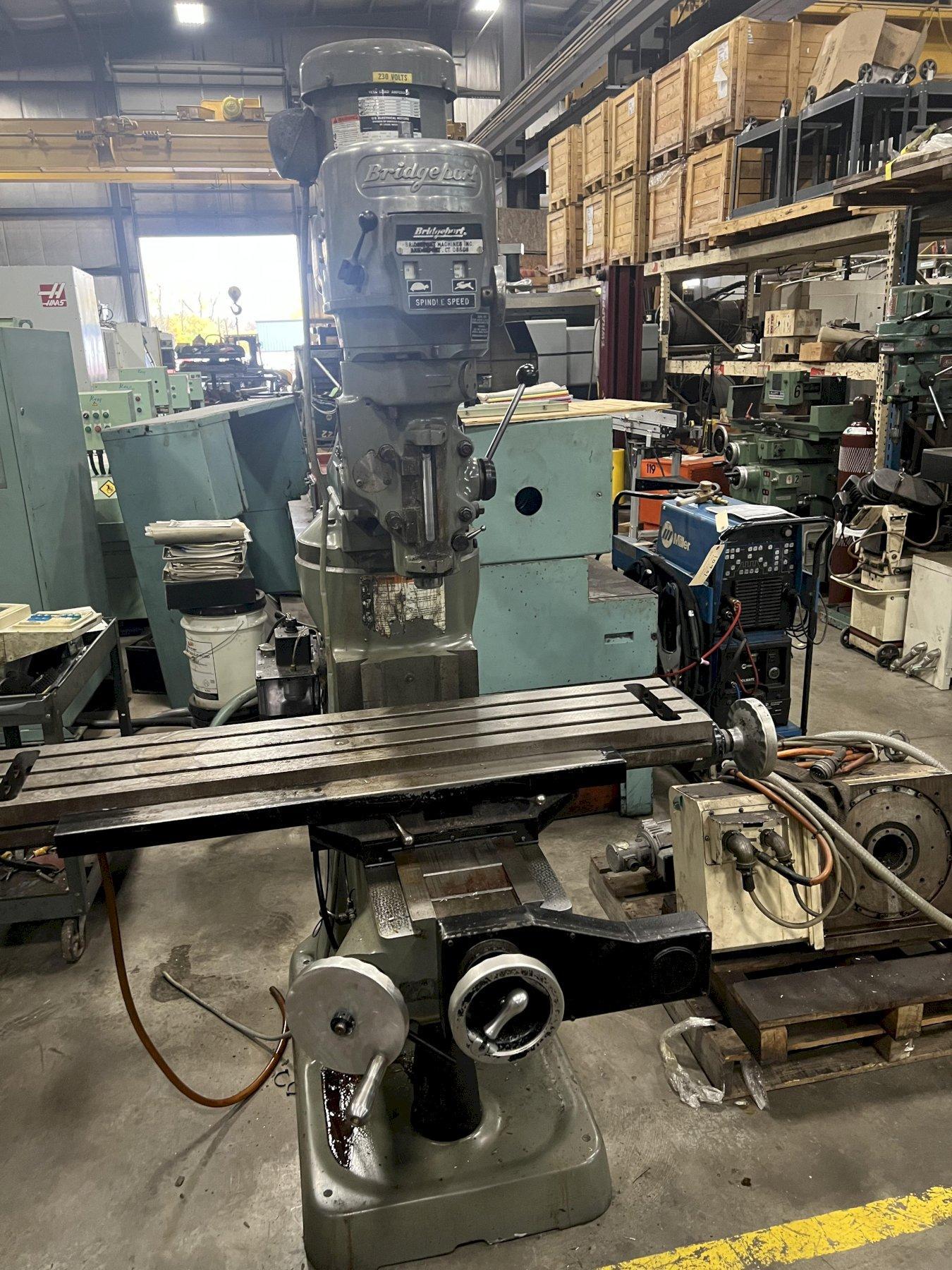 BRIDGEPORT VERTICAL MILL, EZTRACK, VARI SPEED, FOR PARTS / NOT WORKING
