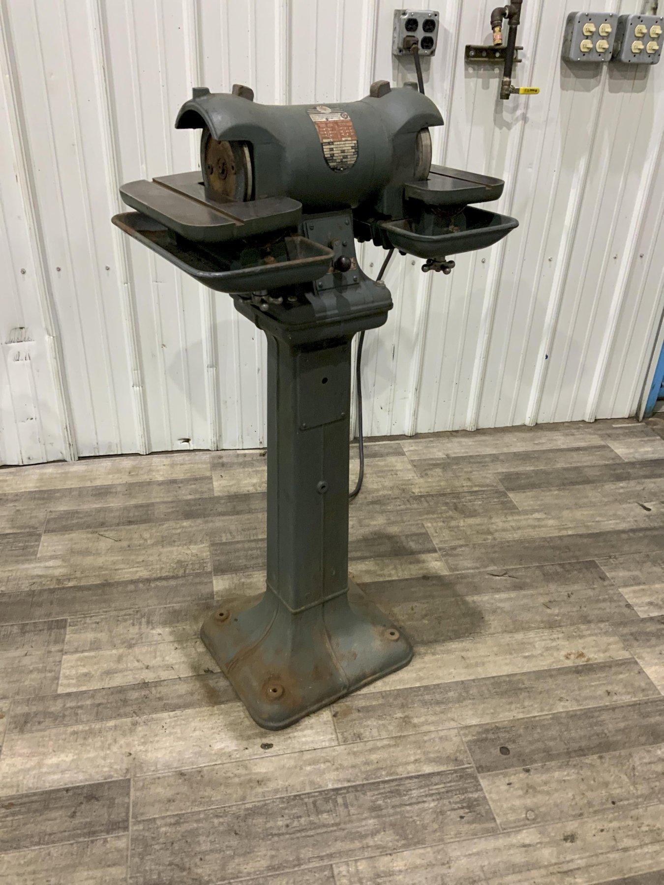 1/2 HORSEPOWER DELTA ROCKWELL DOUBLE END CARBIDE GRINDER: STOCK #80355