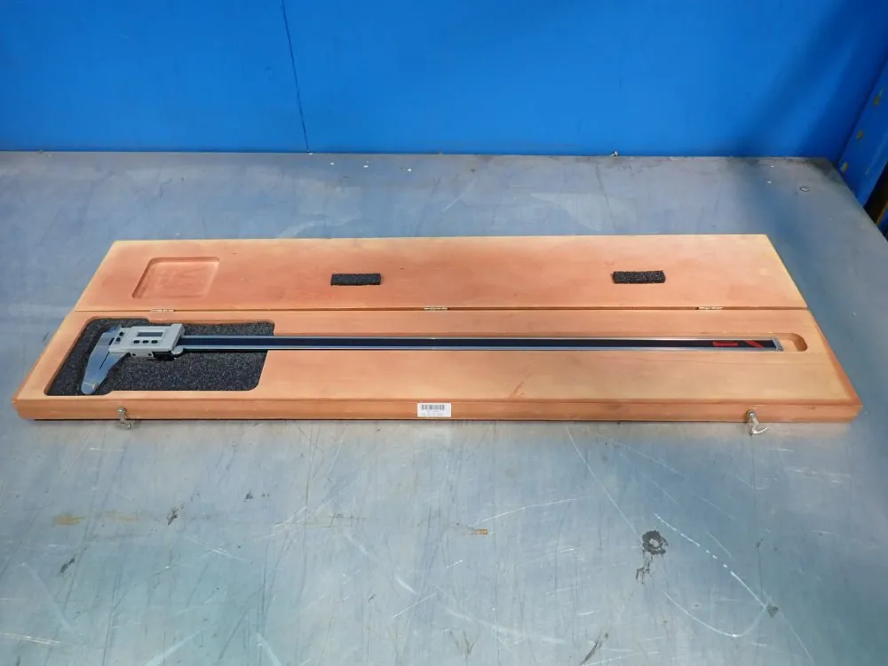 STARRETT 26" TOTAL CALIPER LENGTH DIGITAL CALIPER W/CASE  -  721