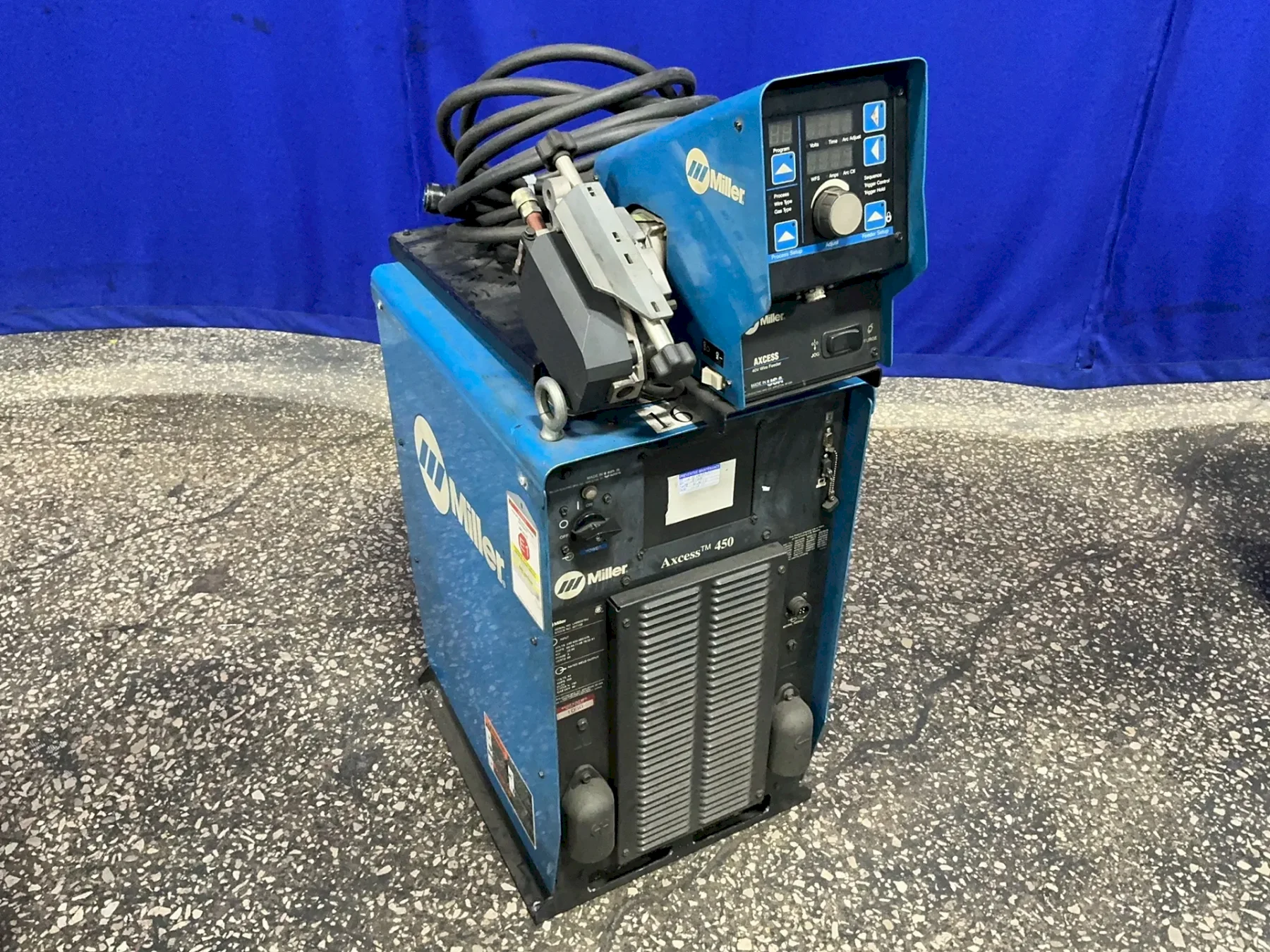 Miller  450 A  Welder  - Axcess 450