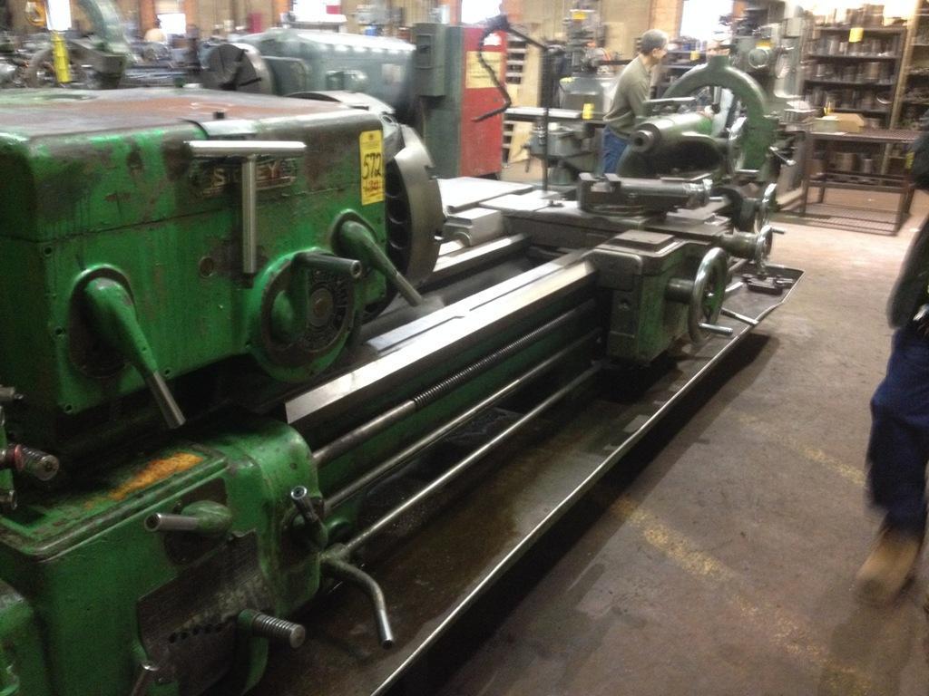 35" X 60" SIDNEY ENGINE LATHE: STOCK #65648