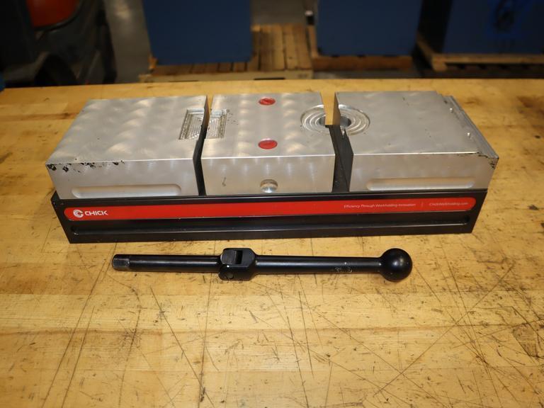 Chick Qwiklok 6" Double Lock Vise w/ Soft Jaws & Handle- Auction Item