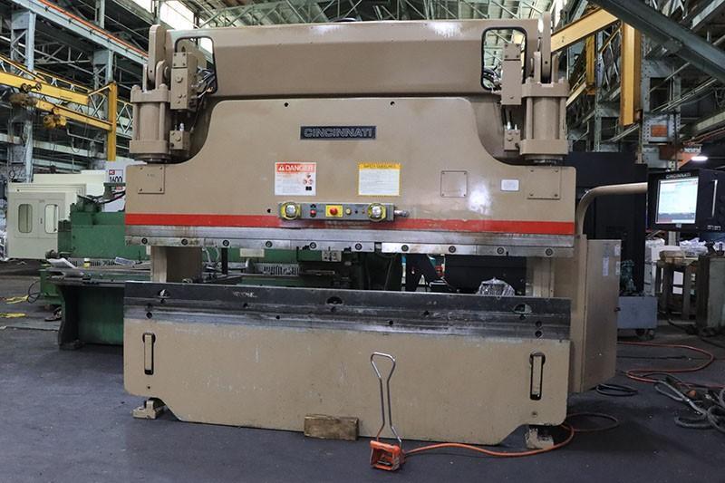 CINCINNATI 135CBIIX8 HYDRUALIC PRESS BRAKE