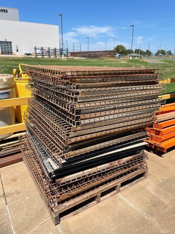 24 - PREOWNED PALLET RACKING DECKING