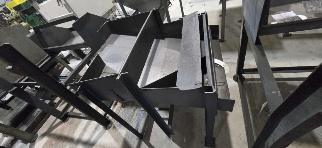 36" to 24" Exit Blue Manual Parts Hopper