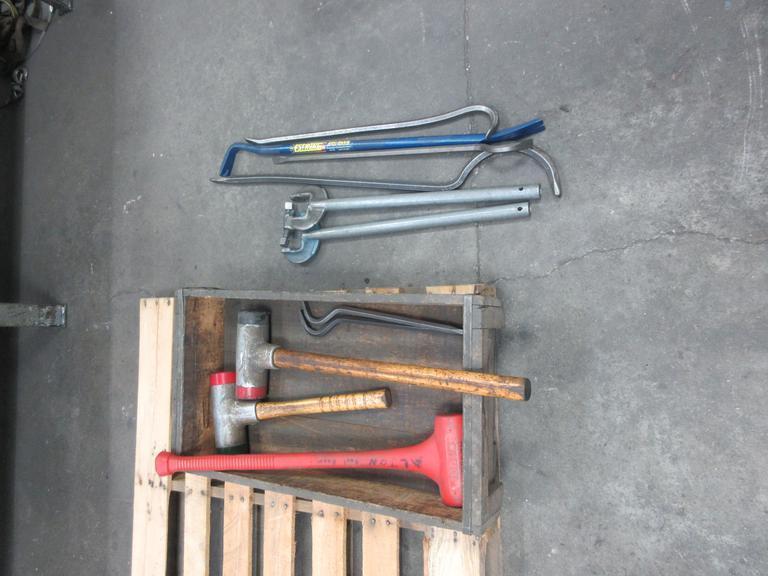 Pry Bars, Hammers, Deadblow Hammers- Auction Item