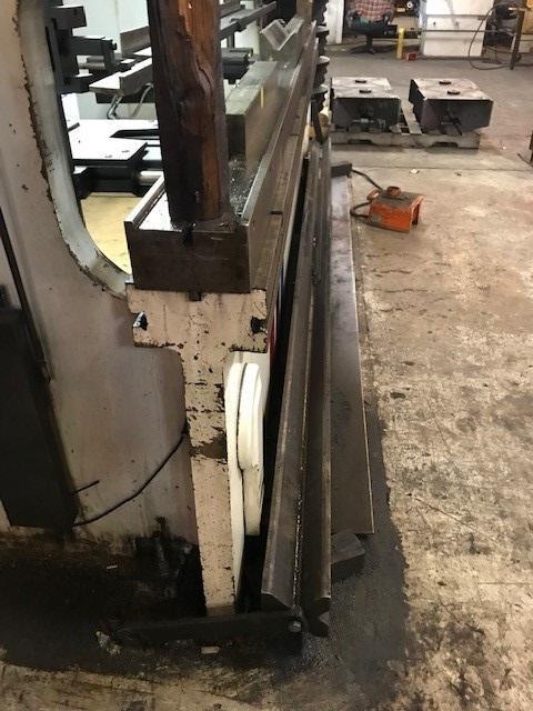 350 Ton x 12 ft Pacific Hydraulic Press Brake Model FF350-12 Series 1