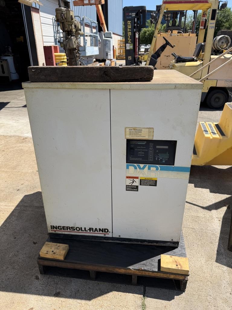 1996 INGERSOLL-RAND DXR230A-TE5 Refrigerated Air Dryer