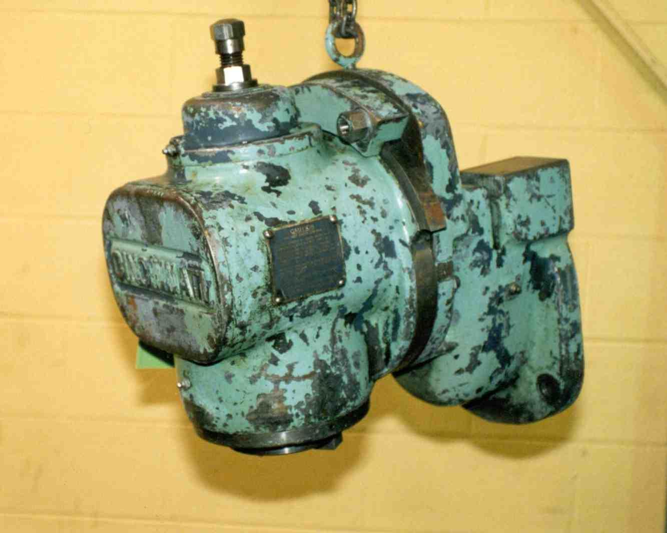 CINCINNATI SWIVEL RIGHT ANGLE MILLING HEAD:  STOCK #11380