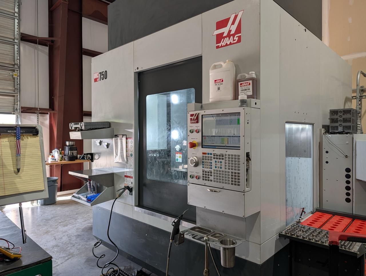 Haas UMC-750 5-Axis UMC, 2023 – 15,000 RPM Spindle, Chip Conveyor, Rigid Tapping
