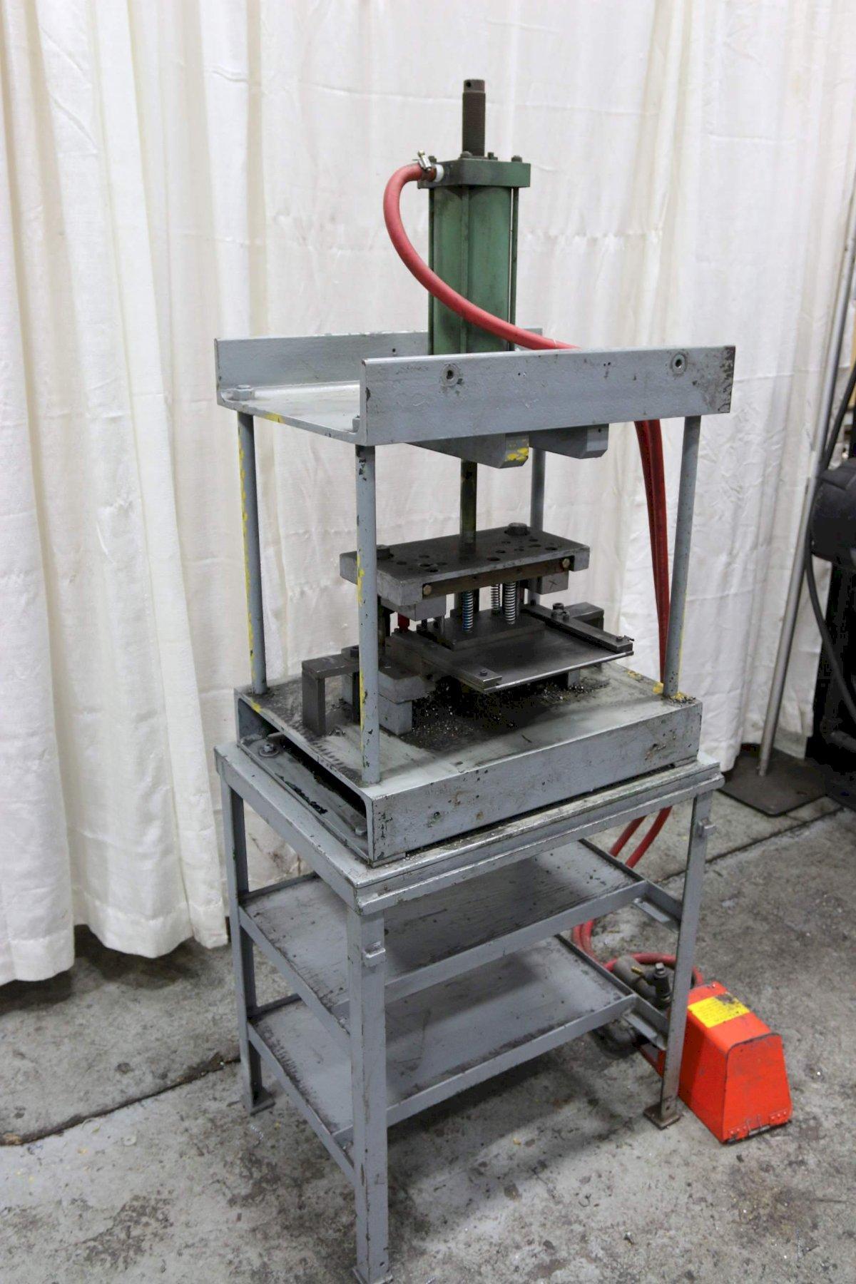 2 TON CUSTOM PNEUMATIC 4 POST PRESS: STOCK #69324
