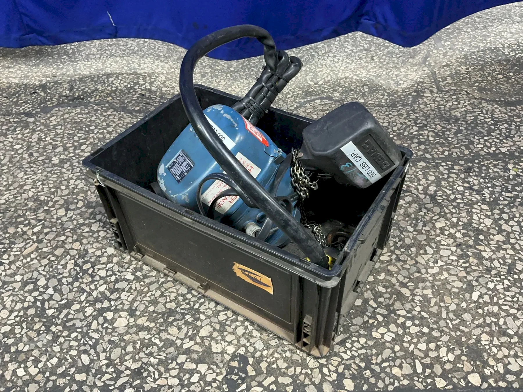 MANNESMANN DEMAG 500 LBS ELECTRIC CHAIN HOIST  -  PKVUN 1