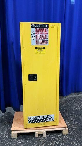 JUSTRITE 22 GAL / 3 SHELVES FLAMMABLE STORAGE CABINET