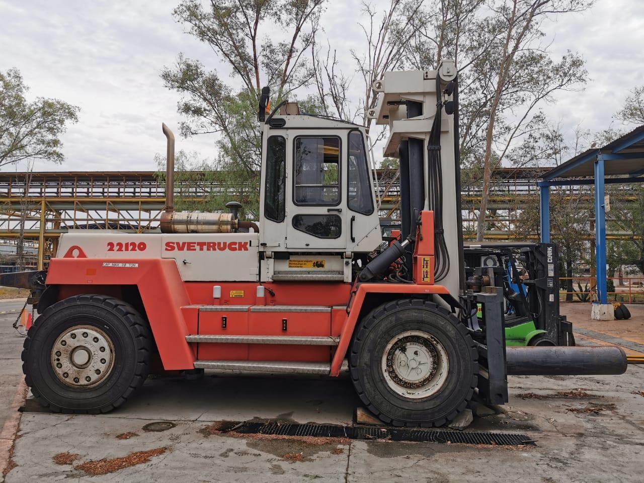 22 Ton Svetruck Fork Lift / Coil Lift  Truck - Year 2000