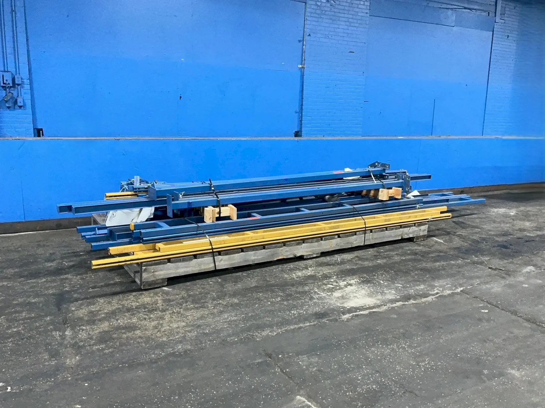 GORBEL 500 LBS CRANE SYSTEM ASSEMBLY