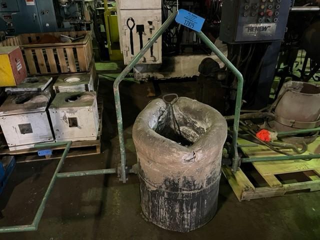 non geared 22" x 24" tall lip pour ladle with bail and pouring shank