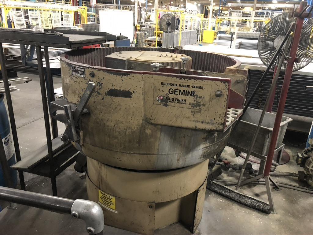 7 CUBIC FOOT ROTOFINISH MODEL GEMINI 700 VIBRATORY BOWL
