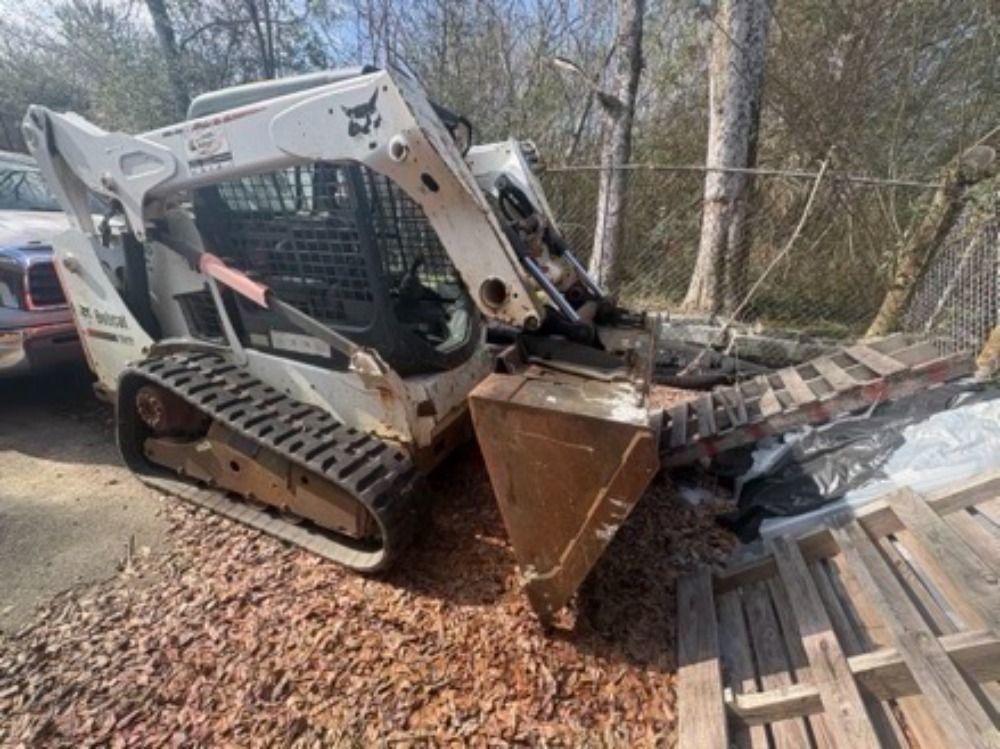 Bobcat Skid Steer  -  T590