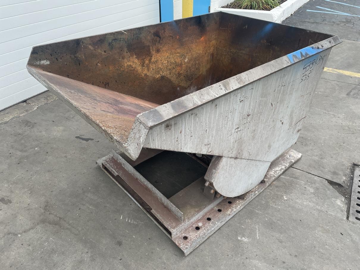 3/4 YARD  ROURA SELF DUMPING HOPPPER:  STOCK #76899