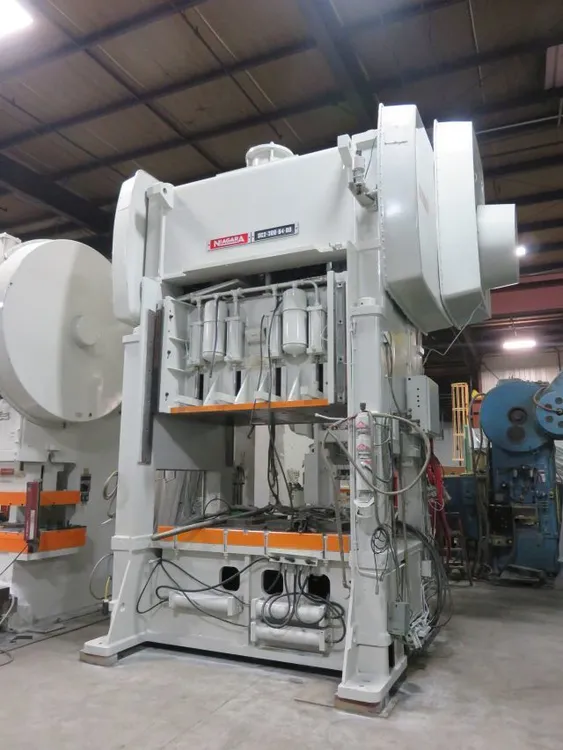 NIAGARA 330 TON, MODEL SC2-300-84-60, S/N P52773,  STOCK# 13321J