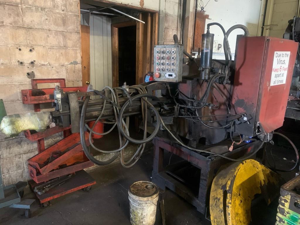 HORIZONTAL FLAT DIE THREAD ROLLING MACHINE