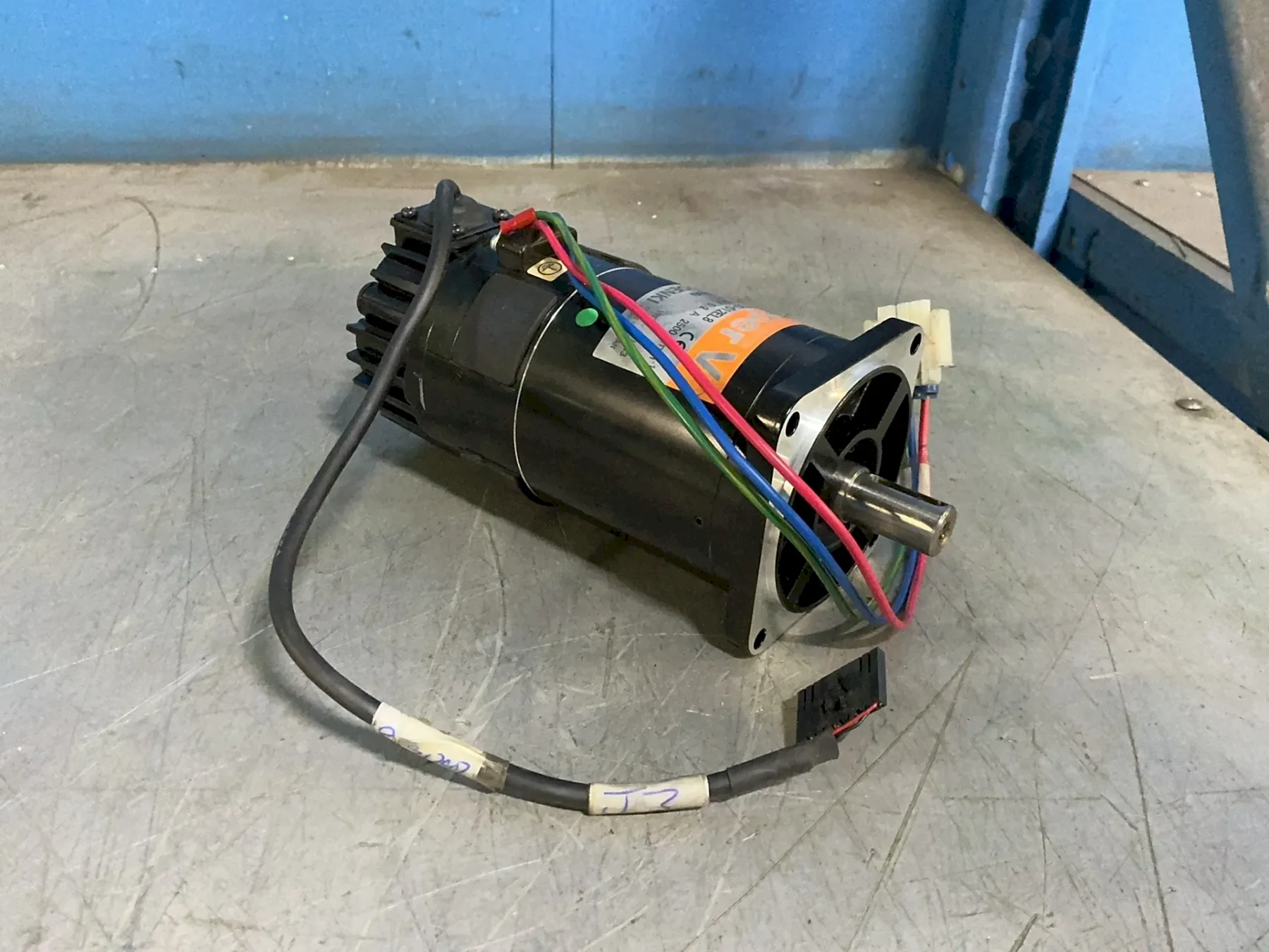 SUPER V 5.2 AMPS DC SERVO MOTOR   -  V730-012EL8