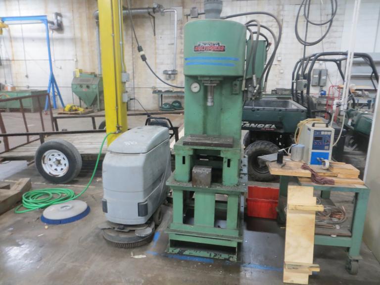 Denison FG8C8A71S06CC43C23 8- Ton Hydroilic Multipress- Auction Item