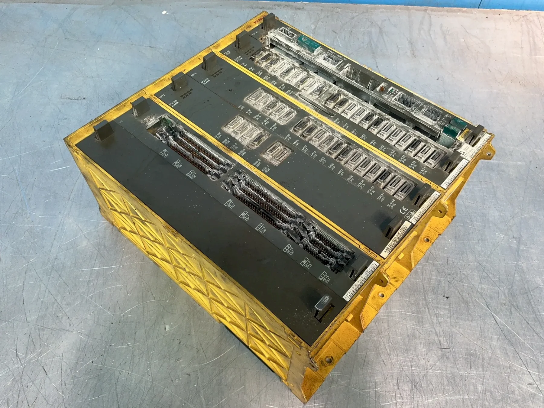 FANUC PLC CHASSIS W/MODULES  -  A16B-2200-0955