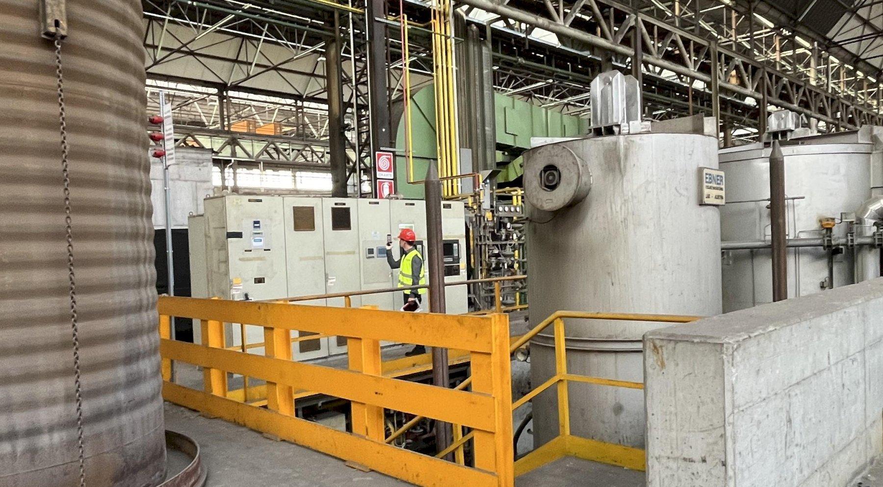 EBNER BELL ANNEALING FURNACE
