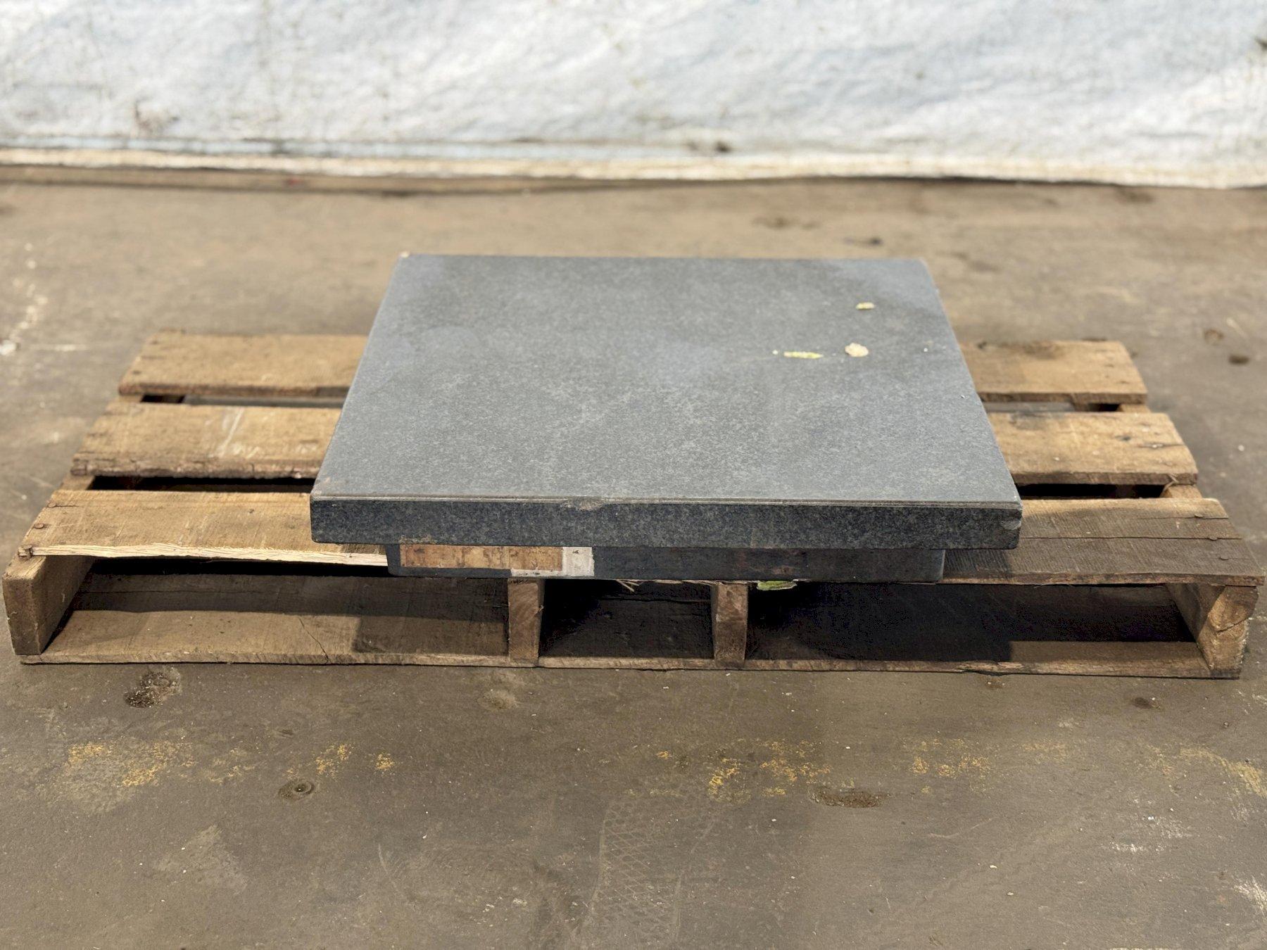 24" X 24" X 4" GRANITE SURFACE PLATE. STOCK # 1086226