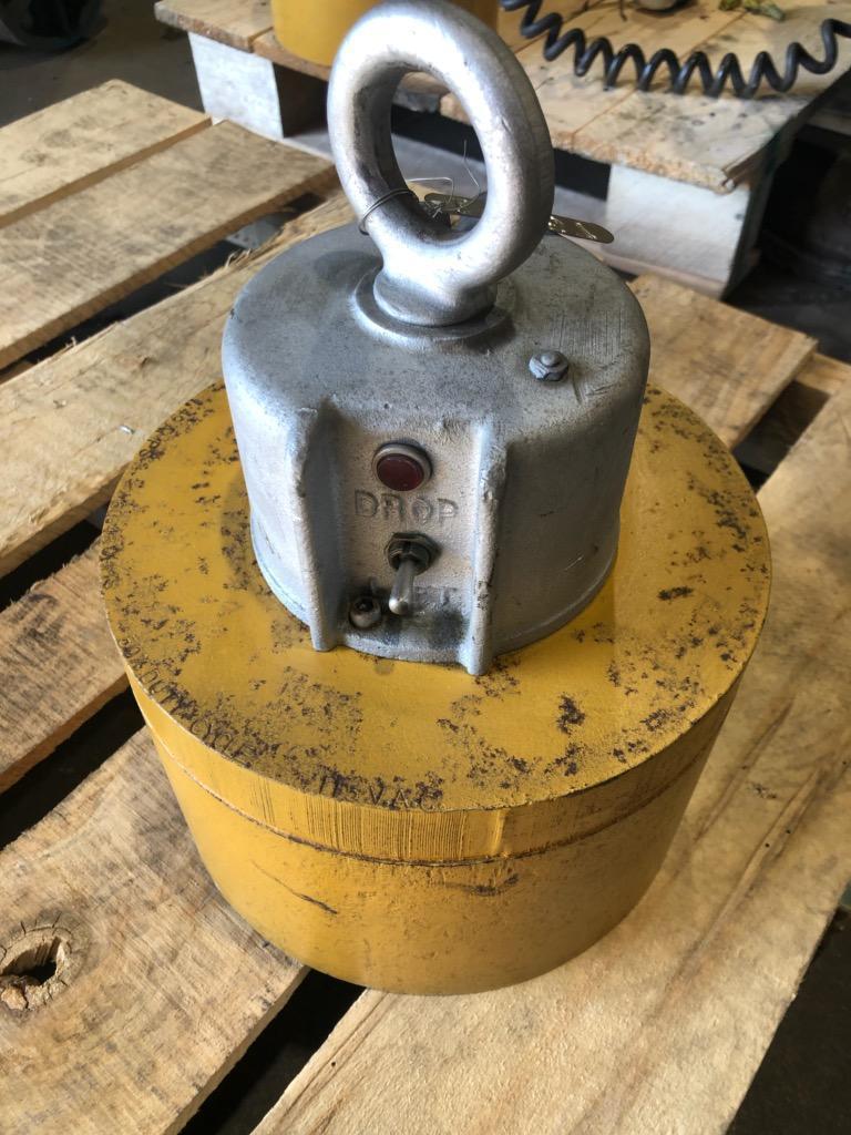 2,400 lbs BUX Circular Electric Lifting Magnets