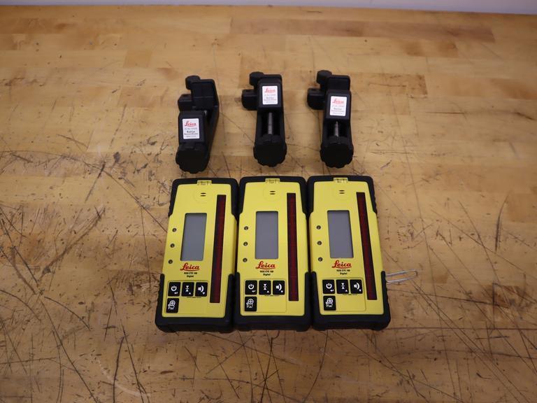 Leica Rod Eye 160  Digital Laser Detector Receiver & Brackets - Auction Item