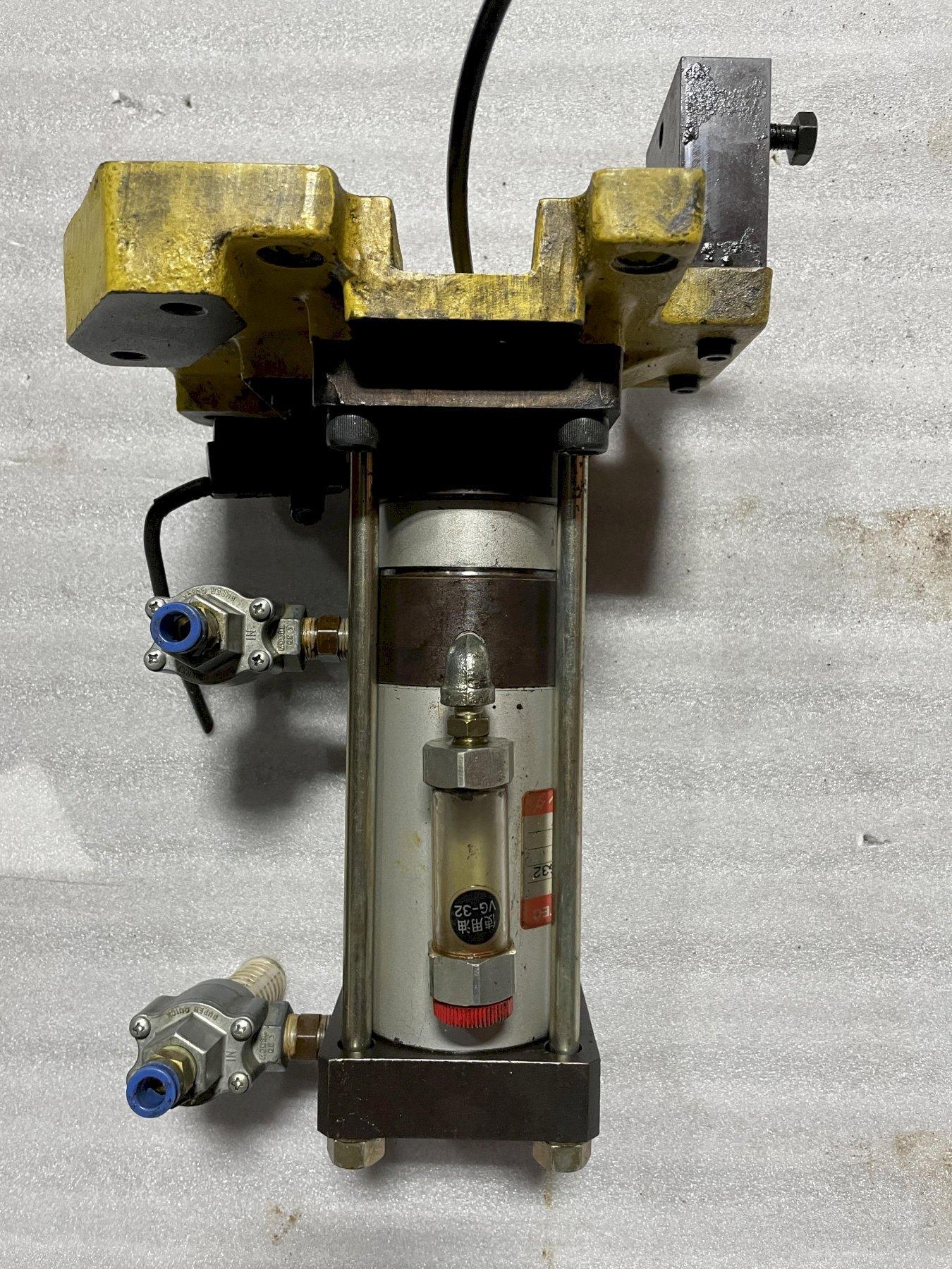 HIROTAKA SEIKI PP80-2910-A DRAWBAR ACTUATOR, clamp & unclamp actuator, pneumatic and hydraulic driven from a Mori Seiki M-25FV Vertical Machining Center.