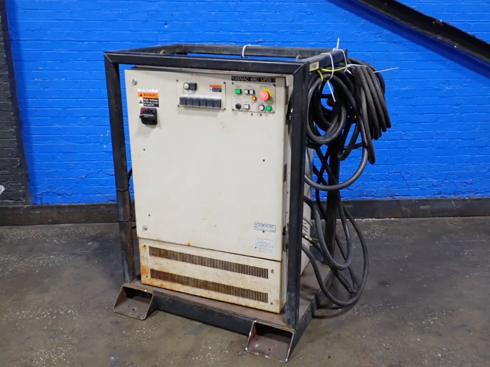 YASKAWA ELECTRIC CORPORATION ROBOT CONTROLLER PANEL   -  YASNAC-XRC-UP20