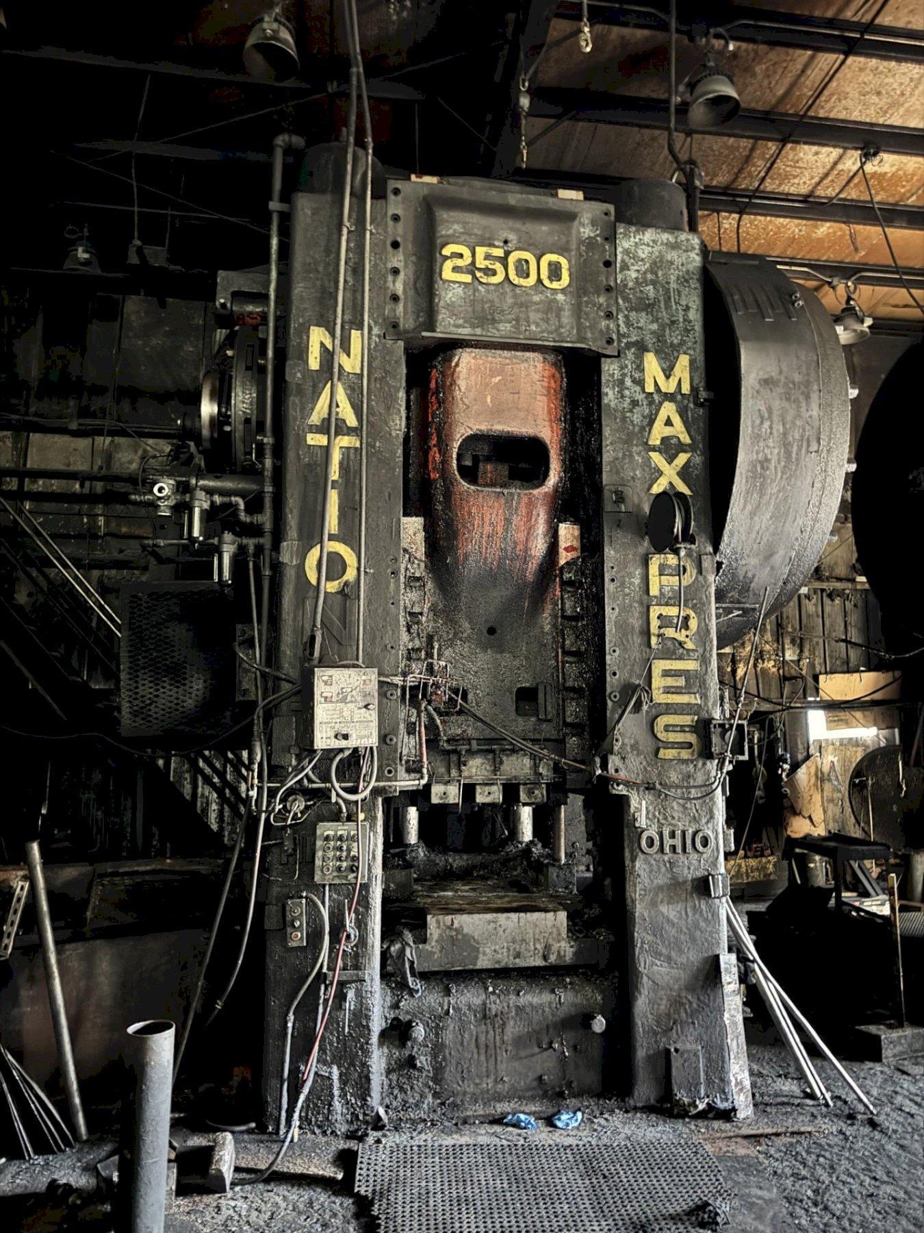 National Model 2500 Maxi Press Machine