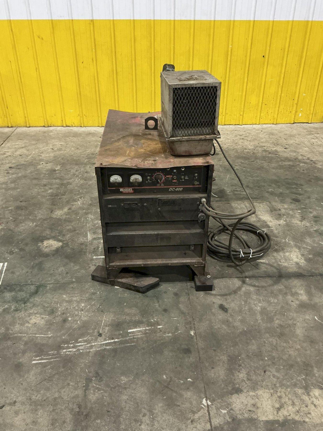 600 AMP LINCOLN MODEL DC-600 WELDER: YOBRO #26006