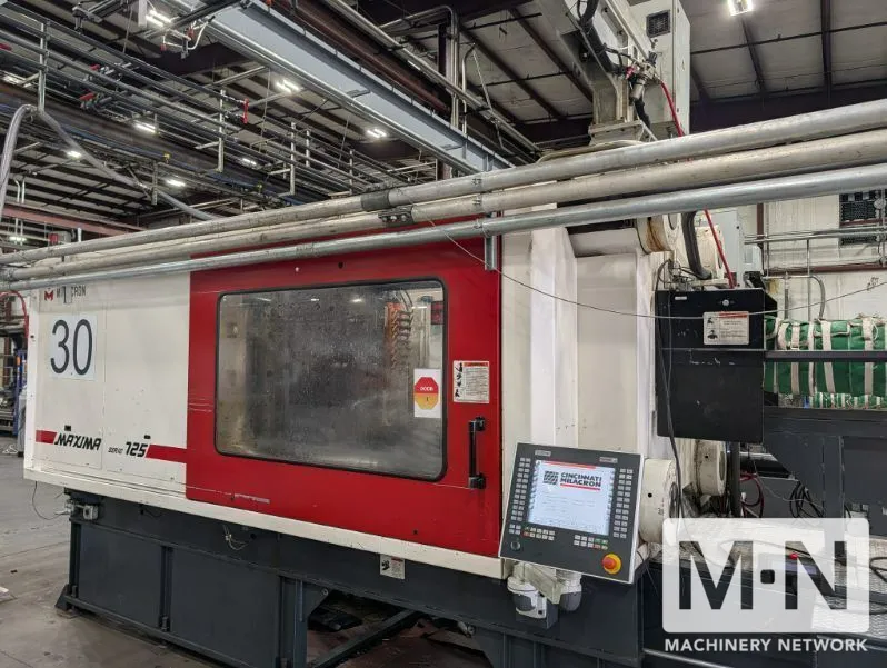 725 TON 140 OZ CINCINNATI MILACRON MODEL MS725 INJECTION MOLDING MACHINE MFG 2015