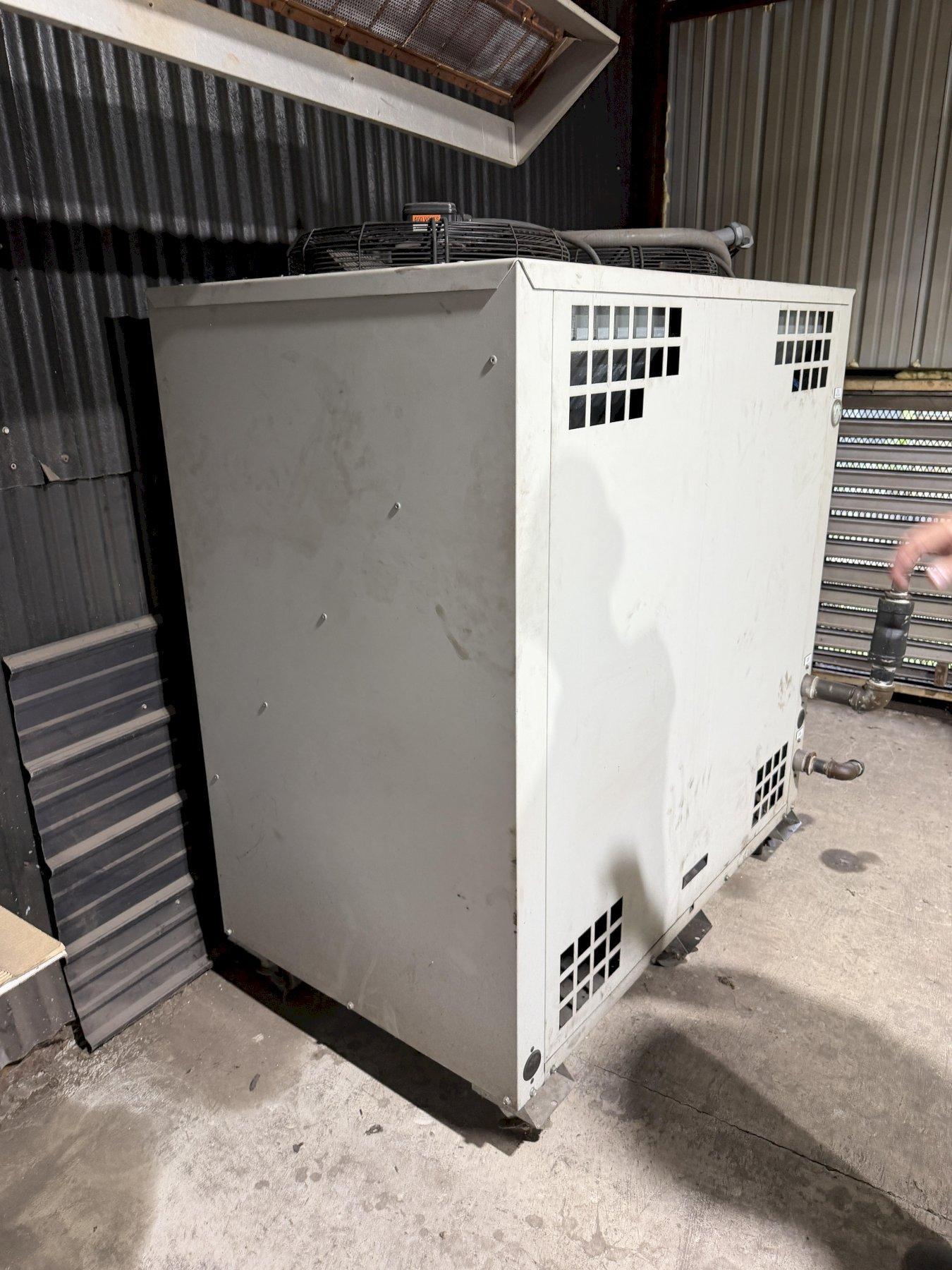 10 HP FLUID CHILLERPT1000-CBP-FF-YSTR CHILLER UNIT(NEW IN 2021). STOCK # 0549126