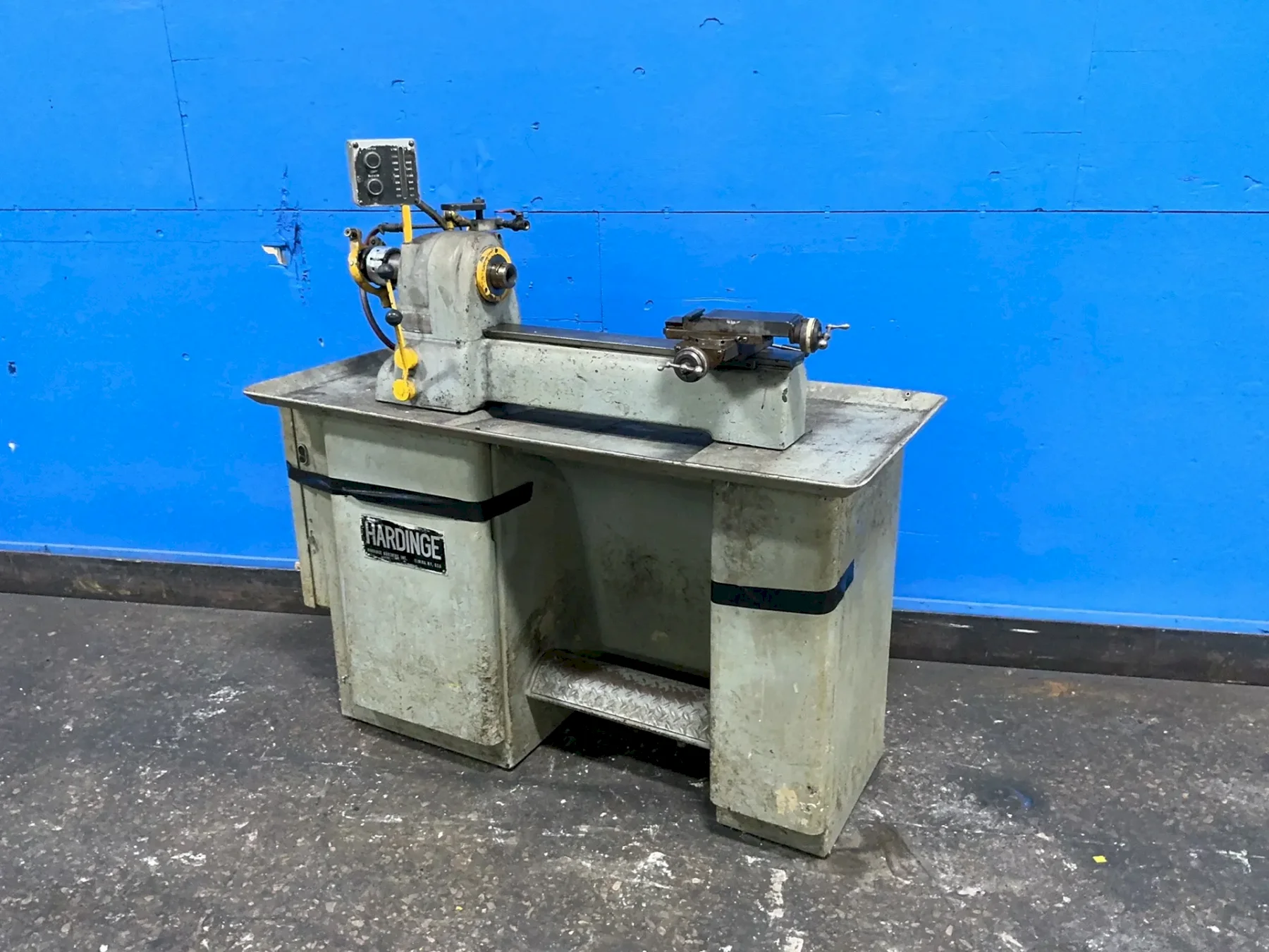 HARDINGE 9” X 26” LATHE  -  DSM59
